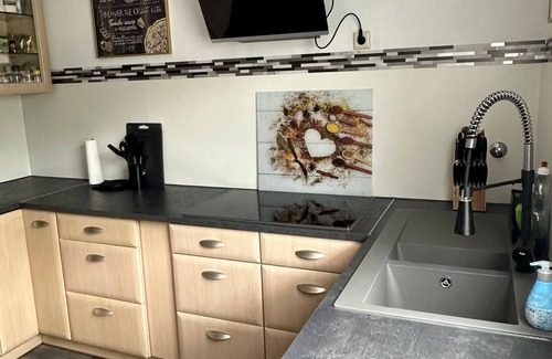 Bad Boll Apartment | Spacious apartment quiet location near A8 spa town in cul-de-sac large parking area