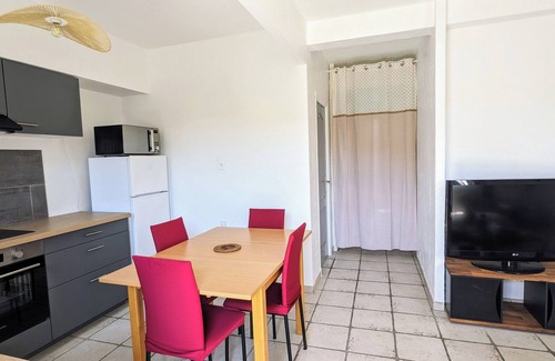 Peymeinade Apartment | Spacious apartment with 2 bedrooms and 1 study - Peymeinade, near Grasse