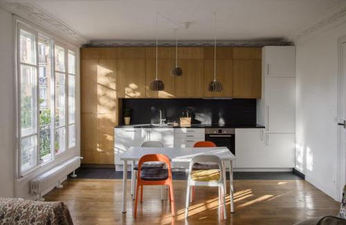 12th Arrondissement Apartment | Spacious apartment with WiFi in the heart of Paris