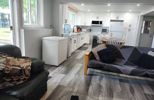 Kawartha Lakes Cottage | Spacious Balsam Lake Waterfront, 5 Bedrooms, 3 Baths, Dog friendly & UNIQUE!