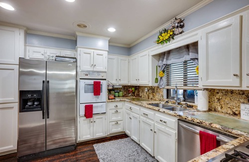 Briarcrest Estates Cottage | Spacious Bryan Vacation Rental w/Pool & Patio!