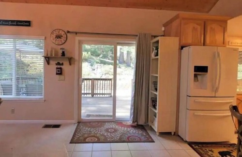 Shaver Lake Ski Chalet | Spacious cabin with game room free WIFI & parking