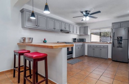 San Carlos House | Spacious Casa, Mountain Views, Close to beaches!