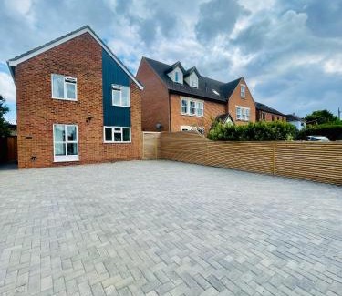 Botley House | Spacious Central Oxford Detached Home