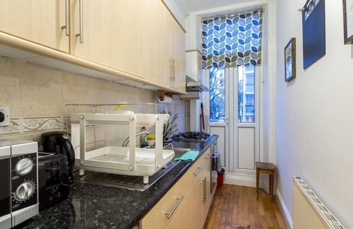 West Kensington Apartment | Spacious Centrally Located One Bed