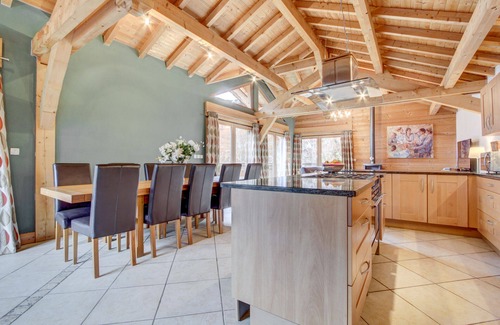 Morzine Ski Chalet | Spacious Chalet in a Great Location - Perfect for a Group of Friends of Family
