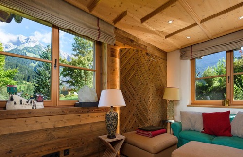 Hinterthal Ski Chalet | Spacious chalet with historical elements near a lake