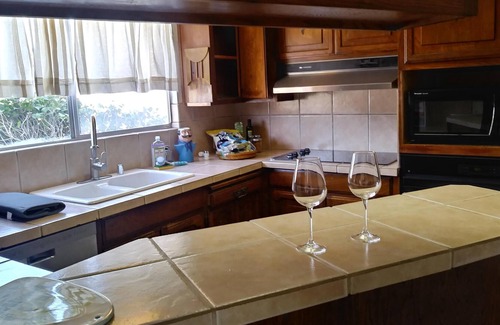 Richmond Annex House | Spacious Charmer East Bay Home for up to 11 people. 寬大迷你风格