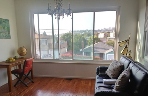 Richmond Annex House | Spacious Charmer East Bay Home for up to 11 people. 寬大迷你风格
