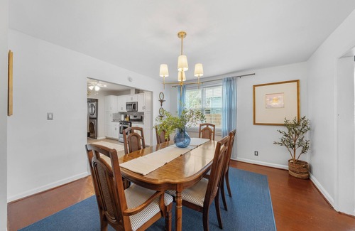 Macon House | Spacious & Charming Home - Walk to Mercer University
