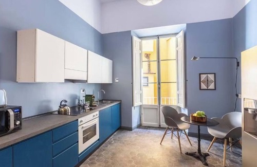 Navona Apartment | Spacious City Retreat Overlooking Rome’s Historic Streets