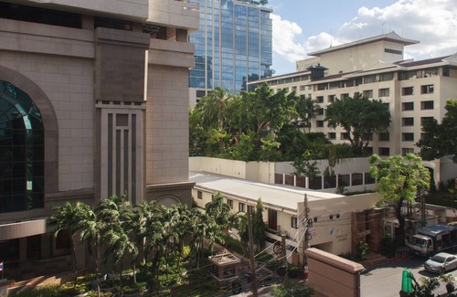 Ratchaprasong Condo | Spacious Classic Retro Style Condo/next to BTS/1 stop from Silom & Siam BTS