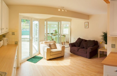 Worth Matravers House | Spacious Coastal House with Stunning Sea Views N Near Sea & Sandy Beaches