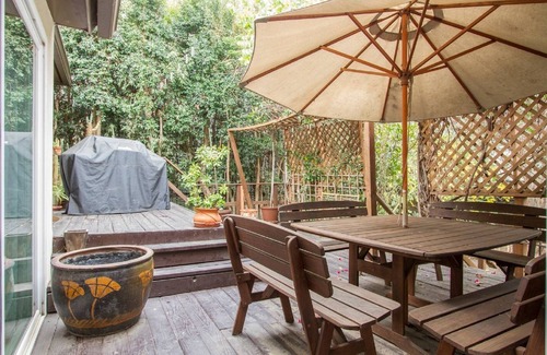 Pacific Palisades House | Spacious, Comfortable, Casual Endless Summer - Beach, Dining, Hiking, Hot Spots