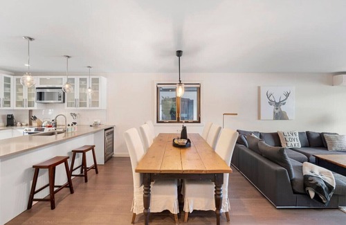 Mont-Tremblant Condo | Spacious Condo with Lake and Mountain View