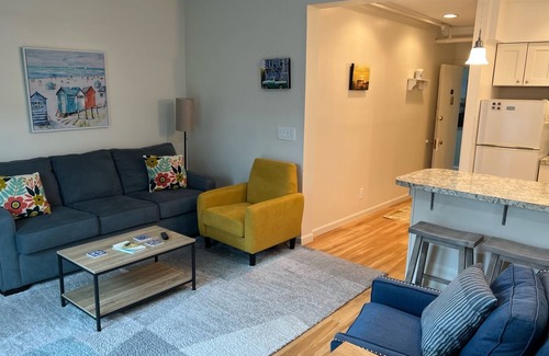 Ogunquit Condo | Spacious Condo w/Ocean Views and Pool! 3 min walk from Marginal Way and Beach!
