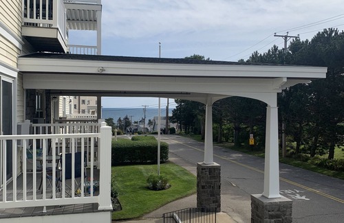 Ogunquit Condo | Spacious Condo w/Ocean Views and Pool! 3 min walk from Marginal Way and Beach!