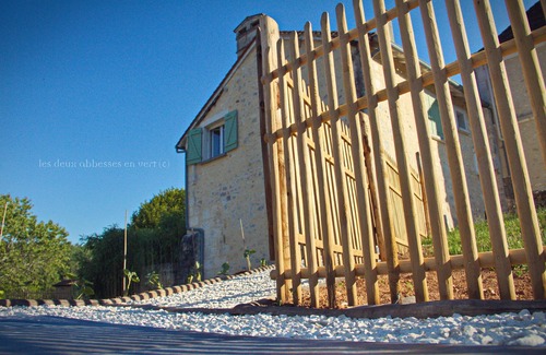 Mareuil en Perigord House | Spacious cottage 3 Bedr (2/9 P) Pond Arabian horses and Heated swimming pool