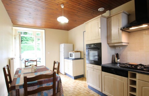 Servigny Cottage | Spacious countryside house with pets allowed