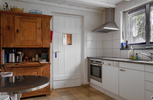 Gunsberg Villa | Spacious country house for group retreats in the Solothurn Jura