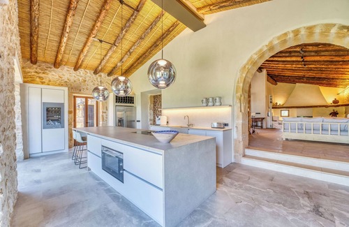 Manacor Villa | Spacious country house with chill-out pool area, barbecue area and extensive garden