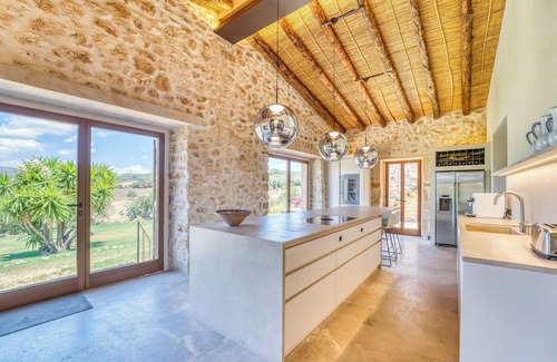 Manacor Villa | Spacious country house with chill-out pool area, barbecue area and extensive garden