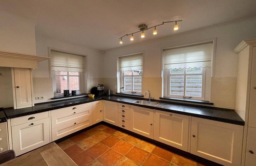 Den Burg House | Spacious Country Retreat