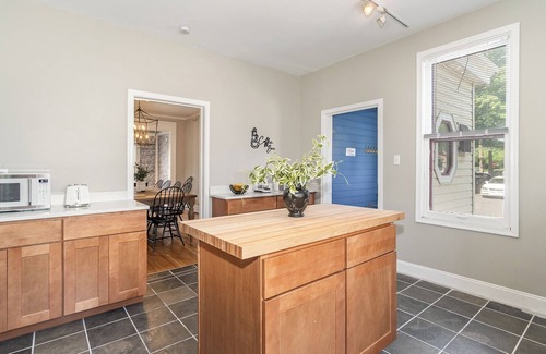 Gettysburg House | Spacious & Cozy Home w/ Gameroom & Parking Sleeps 10