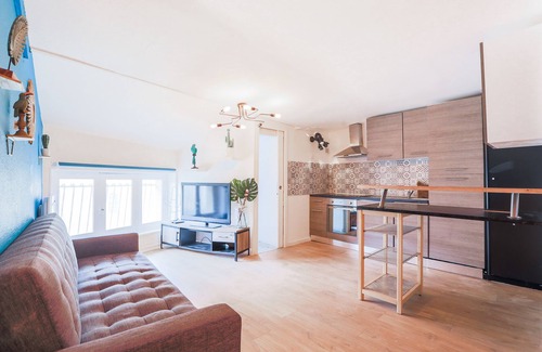 Orcines Apartment | Spacious Cozy Nest at the Center Royat