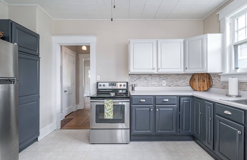 New Albany House | Spacious Craftsman Getaway – Minutes from Louisville & the Bourbon Trail!