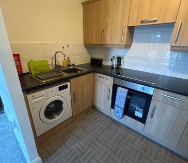Selhurst Apartment | Spacious Croydon Flat