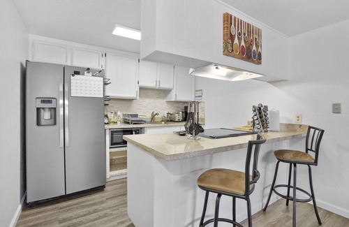 Carmichael House | Spacious Cul-de-Sac Home/Close I-80 & Cal Expo