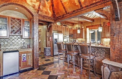 Angel Fire House | Spacious, Custom Built, Luxury Home Cabin with Hot Tub, Stunning Views,