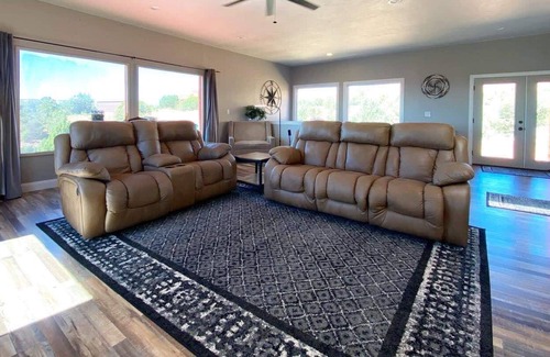 Kanab House | Spacious Desert Oasis, Dark Skies, Pet Friendly!