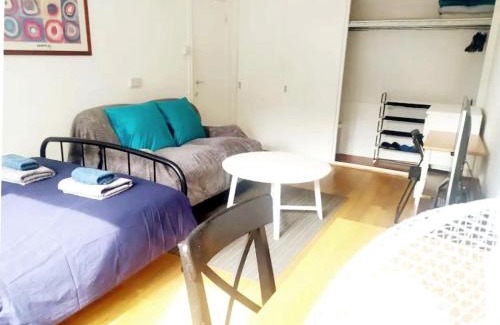 Queenstown House | Spacious Double Room by Batteresa Park - Zone 1