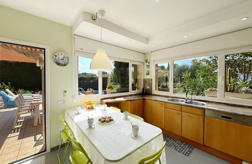 Viladamat Villa | Spacious dream house with pool and garden for the whole family.