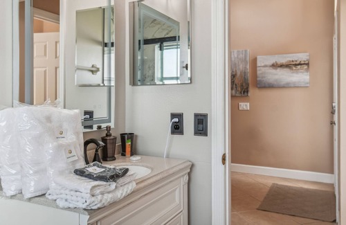 Eagle Pointe South House | Spacious&Elegant pvt Pool & pvt Fenced Playground