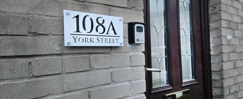 Bury Apartment | Spacious Entire Apartment with Free Parking Perfect for Relocators Contractors and Long Term Stays