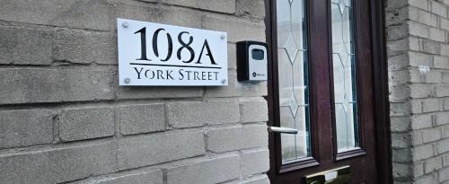 Bury Apartment | Spacious Entire Apartment with Free Parking Perfect for Relocators Contractors and Long Term Stays