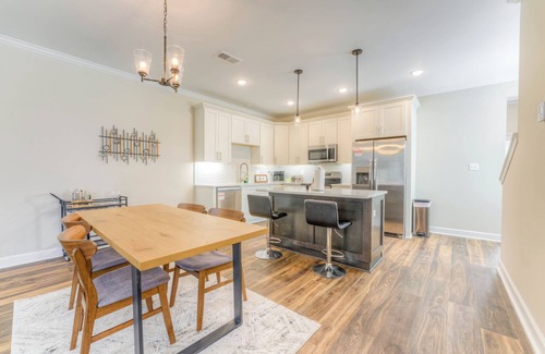 Downtown Memphis House | Spacious Entire Duplex Perfect for Families & Groups