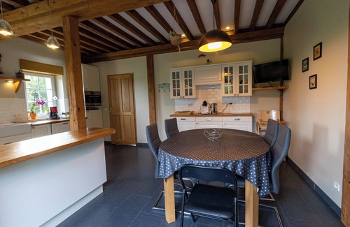 Mosles House | Spacious family home 10 minutes from Bayeux and Omaha