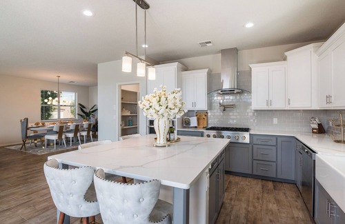 Northeast Heights House | Spacious Family Friendly 5BR Retreat Sandia Views Movie Lounge + Fenced Yard