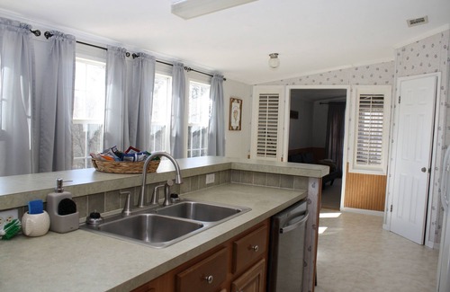 Dandridge House | Spacious family friendly home that is near Douglas Lake and pet friendly.
