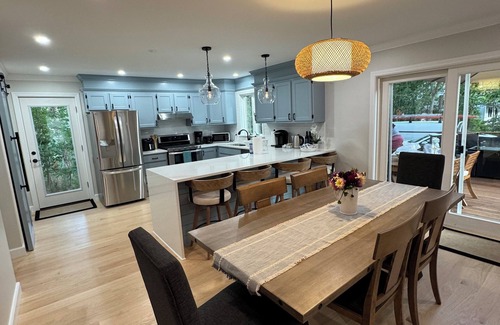 Edgartown House | Spacious, Family-Friendly Edgartown Home – 3BR, Sleeps 14, Renovated in 2025