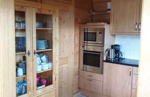 St. Luc Ski Chalet | Spacious, family-friendly chalet, ideal for 10 people, with terrace, furnished balcony, garden with