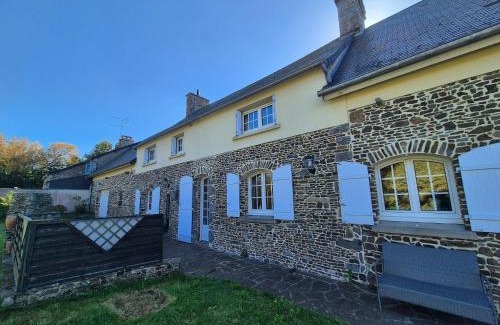 Saint-Remy-des-Landes House | Spacious Family Home Near the Sea