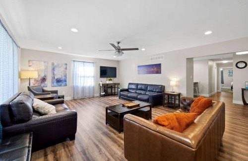 Williamstown House | Spacious Family Home very close to ARK