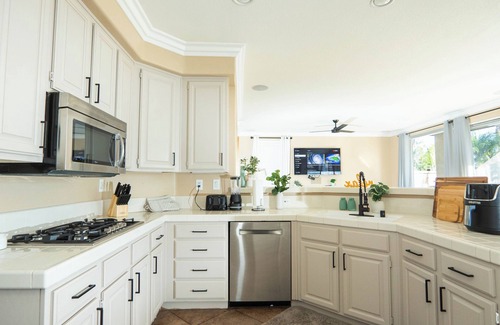 Moreno Valley House | Spacious Family Oasis with Modern Amenities, Pool, BBQ, and Fire Pit