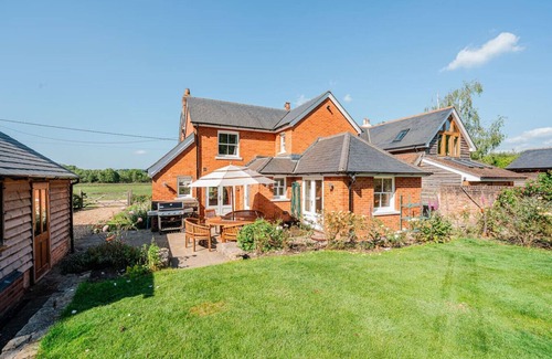 New Forest District Cottage | Spacious family retreat with large garden and wild ponies