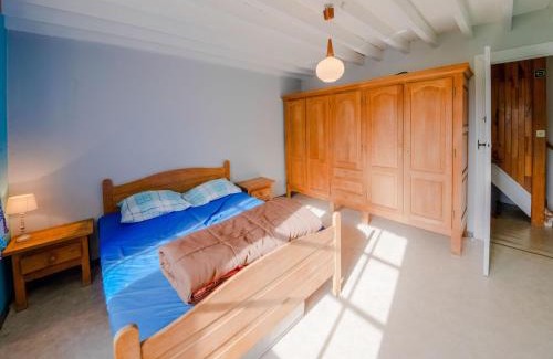Brisy House | Spacious Farmhouse Retreat, cleaning included